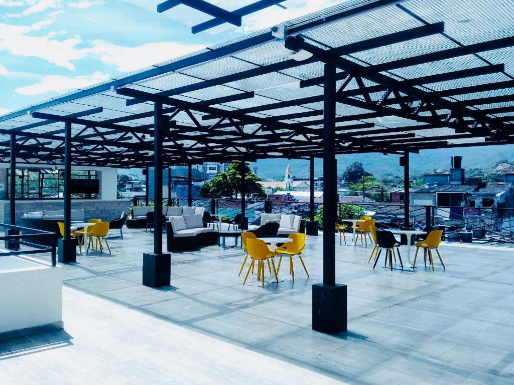 Hotel Karmel Melgar Esterno foto